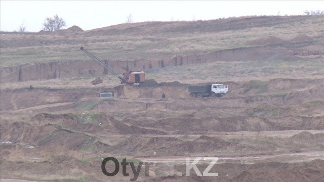 В Шымкенте продолжаются рейдовые мероприятия по выявлению фактов незаконной добычи песка и гравия