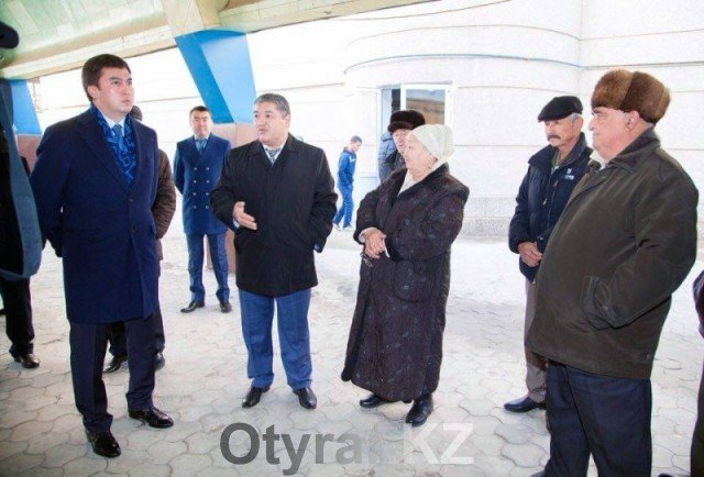 Аким Шымкента посетил социально значимые объекты Абайского района