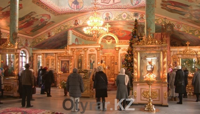Как православные шымкентцы празднуют Рождественский Сочельник