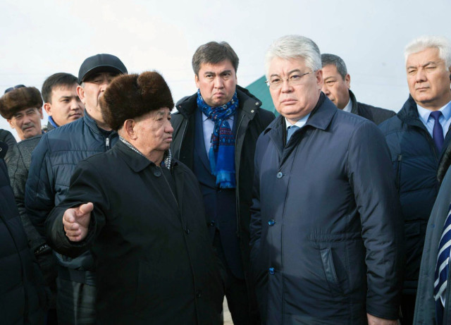 Аким ЮКО совершил объезд по населенным пунктам Абайского района Шымкента