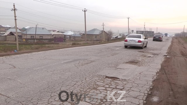 Кто в ответе за разбитые автомобили на разбитых дорогах Шымкента