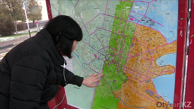 В Шымкенте на остановке появилась информационная карта с маршрутами автобусов