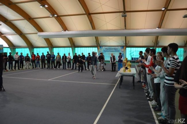 В ЮКО подведены итоги теннисного турнира на кубок акима области