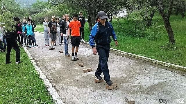 Юные туристы навели порядок в ущелье Бургулюк