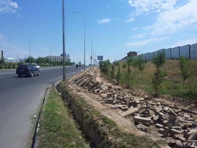 В Шымкенте активизировали работу по строительству велодорожек
