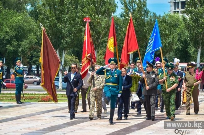 Участники автопробега "Нас миллионы панфиловцев" прибыли в Шымкент