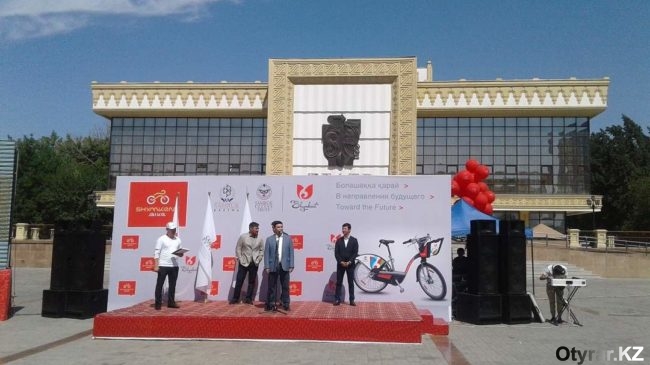 В Шымкенте торжественно стартовал велопроект Shymkent bike