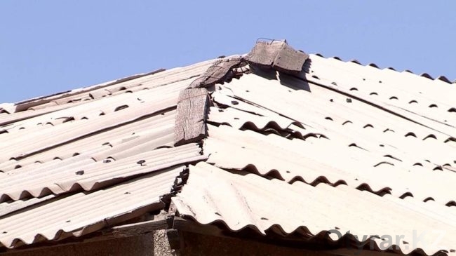 В ЮКО жители поселка Састобе на частные средства ремонтируют старые многоэтажные дома