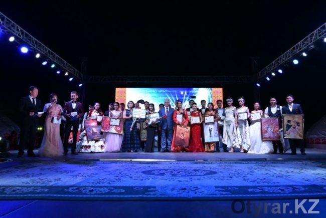 В ЮКО наградили победителей конкурса "Менің Қазақстаным"