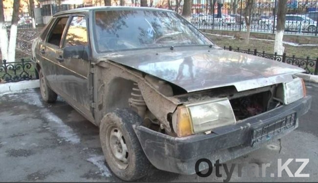 Угнанный автомобиль вор собрался продать по запчастям