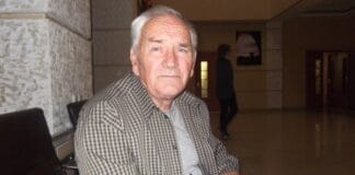 Шымкентский пенсионер знает как ликвидировать воровство люков