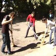 Журналисты вышли на «борьбу» с мусором