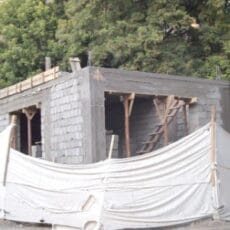 В Шымкенте строительство магазина вызвало массовый протест