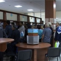 Столпотворение около касс в налоговом управлении