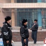 Силовики оцепили Мега-центр Шымкента. Саперы работали внутри полчаса