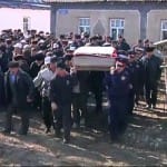 В ЮКО похоронили полицейских, которые погибли от пуль бандитов в Алматы