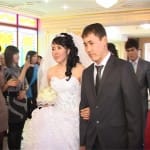 Молодожены Шымкента регистрируют браки в праздник Независимости