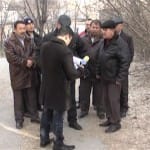 Уволенные сотрудники исправительных колоний ЮКО требуют восстановить их на рабочих местах