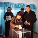 Глава области Аскар Мырзахметов проголосовал на 95-м избирательном участке