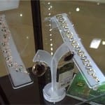 Шымкентцы предпочитают деньги вкладывать в золото