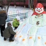 В Шымкенте вырос город из снега с населением — пятьдесят фигур