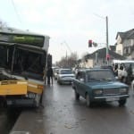 Четыре человека пострадали при столкновении пассажирского автобуса и маршрутной ГАЗели