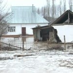 Новая волна паводков в Южном Казахстане. Вода затопила три аула и Темирлановку