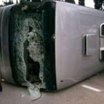 Два автобуса, направлявшиеся из Алматы в сторону Шымкента, перевернулись