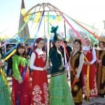 Сотни шымкентцев пришли 21 марта в парк Независимости на праздник