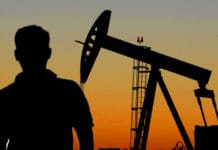 Цена нефти обвалилась до 41 доллара за баррель