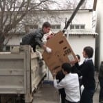 Школьники собрали полный грузовик вещей для тех, кто пострадал от наводнений