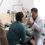 Бесплатное обследование у офтальмологов прошли десятки человек