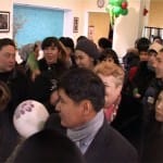 Покупательница салона «Казахювелир» выиграла колье с бриллиантами