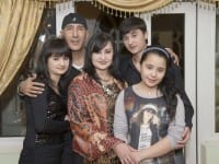 Атхамбек Юлдашев: эксклюзивное интервью Атхамбек Юлдашев с семьей