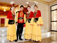 Исполнители казахского танца были на высоте в этот вечер