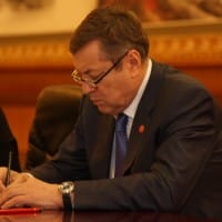 Только что цены на бензин понижены еще раз