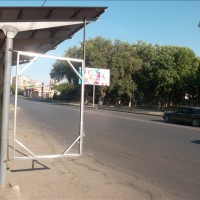 Убежищем от южного солнца эта остановка точно не может служить