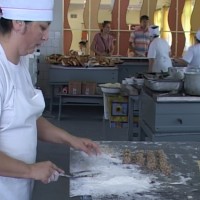 В Шымкенте 8 тысяч школьников получат бесплатное питание