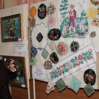 Декоративные вышивки выполнил славянский культурный центр