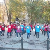 Студенты разных курсов приняли участие в танцах