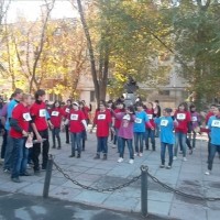 Забросив на час кулинарные книги и учебы кулинары и повара пустились в пляс