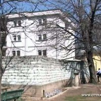 Земельный скандал в Шымкенте. Целая многоэтажка может лишиться придомовой территории Высотный многоквартирный дом может остаться без двора