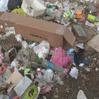 На звонки жителей улицы Диваева предприятие по вывозу мусора в последнее время не отвечает.
