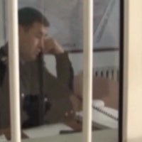 Иномарку угнали вместе с водителем