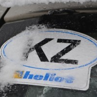 Знак KZ должен быть обязательно! Так гораздо меньше проблем с местными гаишниками.