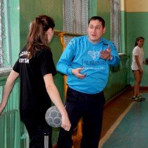 Юрий Осипов дает наставления во время тренировок