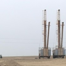 Специализированные буровые компании бурят десятки — сотни скважин