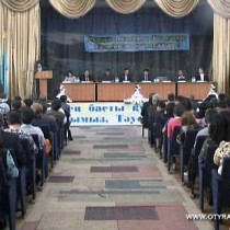 Не кнутом, а пряником! Новая программа южно-казахстанской фармакадемии совместно с Минздравом РК поможет решить нехватку врачей в районах области В фармакадемии прошла ярмарка вакансий