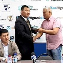 Награждение Серика Жолдасова, тренер.