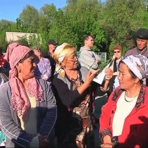 Жители устроили протест